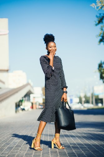 Pe Lavis.ro poti gasi incaltaminte din piele naturala de dama ce poate fi asortata stilului tau business casual